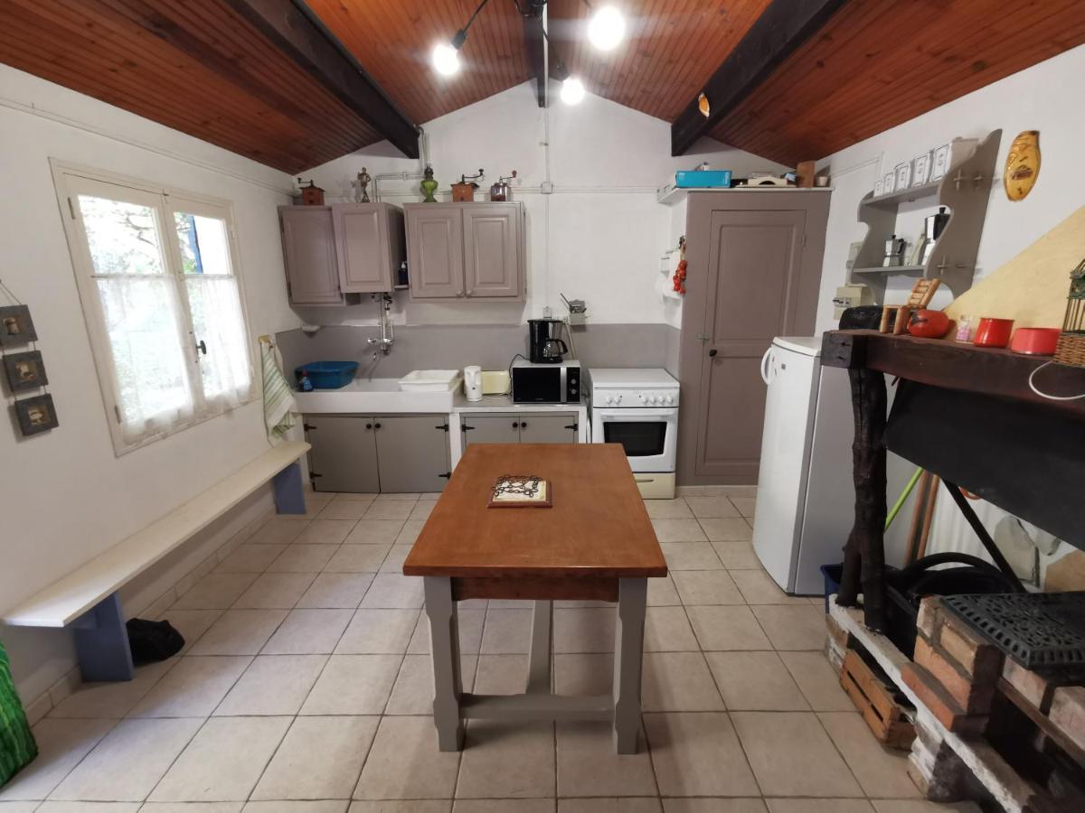 Holiday home Maisonnette En Pleine Nature Le Beausset